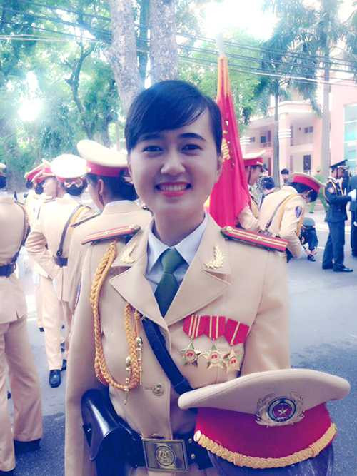 Đồng Nguyệt Hằng