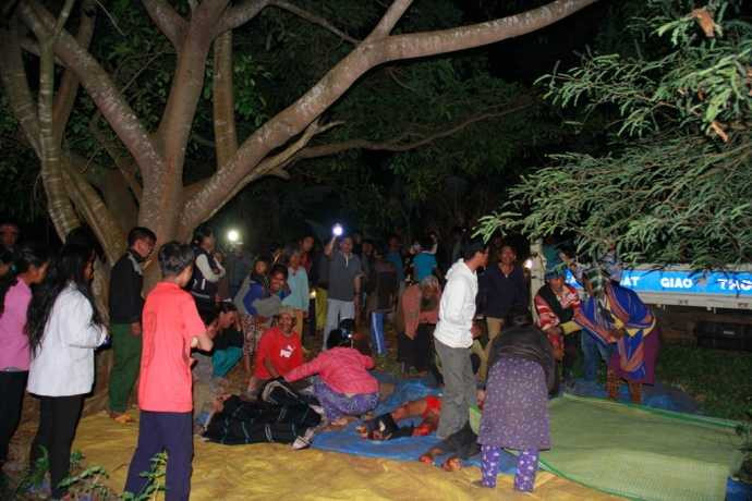 Các nạn nhân đều là người thân trong họ hàng dòng tộc.