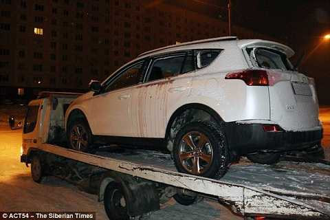 Hình ảnh chiếc xe ở hiện trường