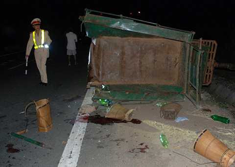 Hiện trường thảm khốc sau vụ tai nạn - Ảnh: T.B.D Hiện trường thảm khốc sau vụ tai nạn - Ảnh: T.B.D