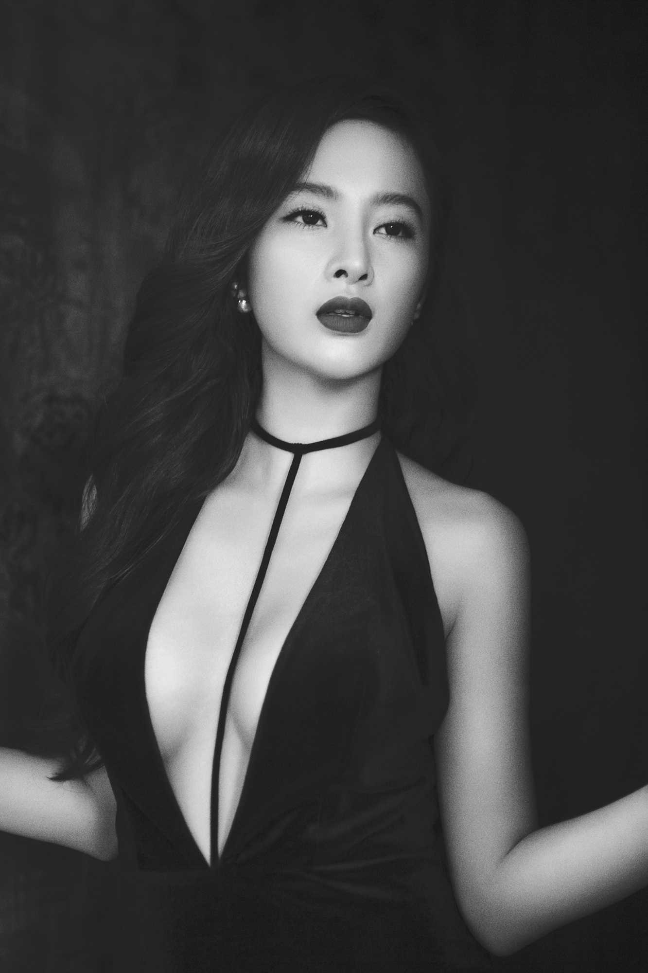 Angela Phương Trinh đẹp lôi cuốn với hình ảnh tiểu thư kiêu kì