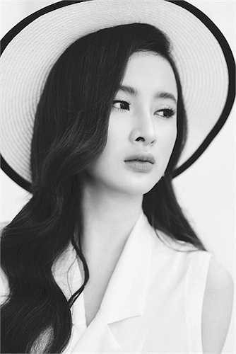 Ngay khi hoàn thành bộ phim điện ảnh đánh dấu sự tái xuất của mình, Angela Phương Trinh chuẩn bị bấm máy cho một dự án phim hứa hẹn thu hút khán giả đến rạp nhất trong năm 2016. Tuy nhiên, cô và ê-kíp đang giữ bí mật để mang đến nhiều bất ngờ cho khán giả.