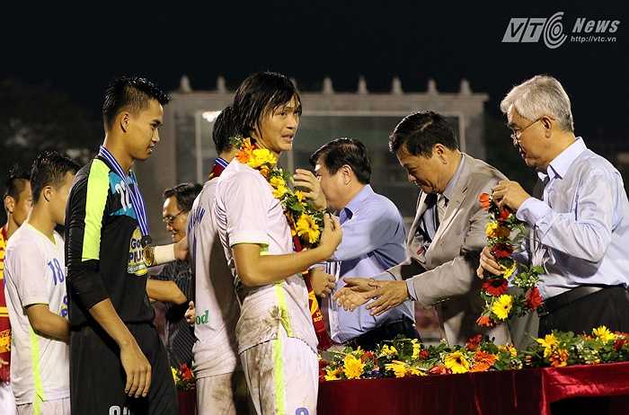 Tuấn Anh cũng là ngôi sao sáng của HAGL ở giải đấu này. 1 ngày trước khi sang Nhật thử việc, tiền vệ quê Thái Bình đã được hưởng quả ngọt cùng U21 HAGL. (Ảnh: Quang Minh)