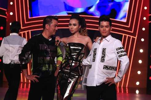 đinh ngọc diệp catwalk