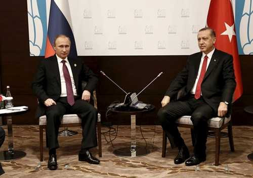  Ông Putin và Erdogan tại Thổ Nhĩ Kỳ tại hội nghị G20 ở Ankara. Ảnh: Reuters