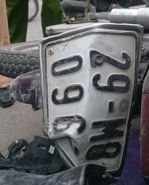 Chiếc xe còn lại