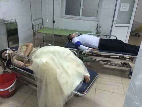 Cả hai nạn nhân được cấp cứu tại Trung tâm chống độc (BV Bạch Mai)