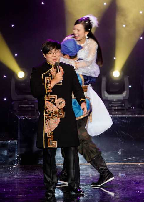 Hà Phương, Trí Quang và MC Gia Bảo trong vở Ngưu Lang Chức Nữ_6.jpg3