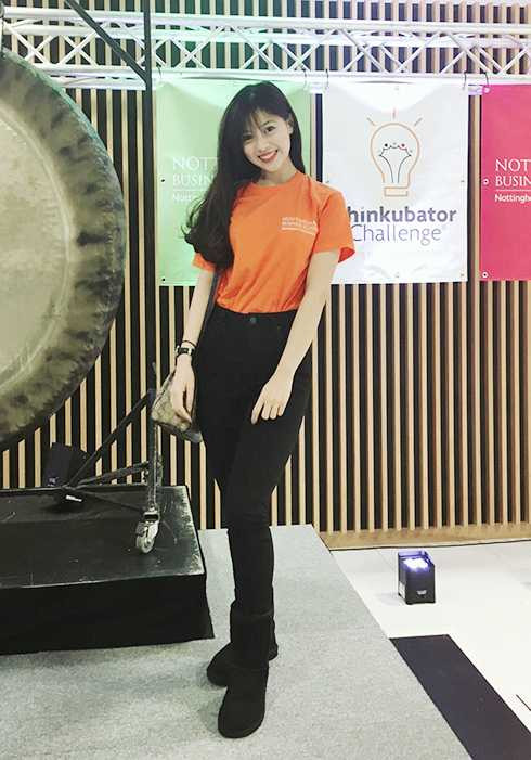 Nữ thạc sỹ xinh đẹp sở hữu bảng thành tích khủng, mê ‘Harry Potter’