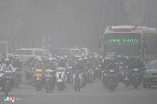 Khu vực đường Phạm Hùng lúc 8h.