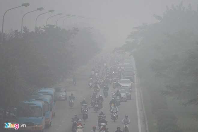 Đại lộ Thăng Long lúc 8h15.