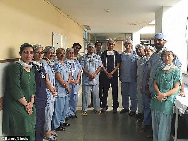 Trong khi bé gái tên Jannat đang hồi phục tốt thì bé Mannat, người có thân hình nhỏ hơn, đang rất cần sự hỗ trợ của máy thở. Ngoài ra, trong thời gian tới, Mannat cần thêm một ca tiểu phẫu để loại bỏ các dây ruột thừa.