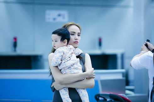 Bé Noah rất dễ thương và ngoan.