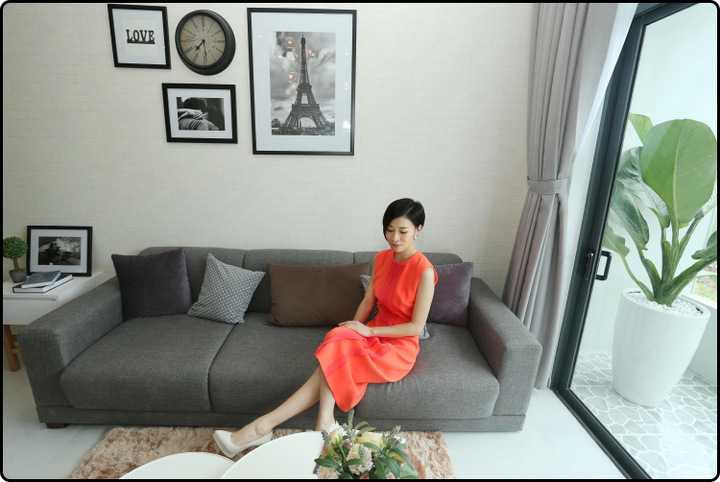 Không chỉ thân thiện với fan hâm mộ, Xa Thi Mạn cũng rất được lòng các nhiếp ảnh gia khi cô tạo được những cảm hứng mạnh mẽ cho ống kính và hoàn thành các shoot hình chỉ trong một thời gian rất ngắn.