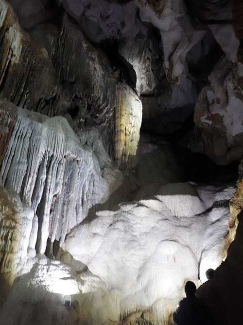 Khám phá 23 hang động vừa được phát hiện tại Hạ Long