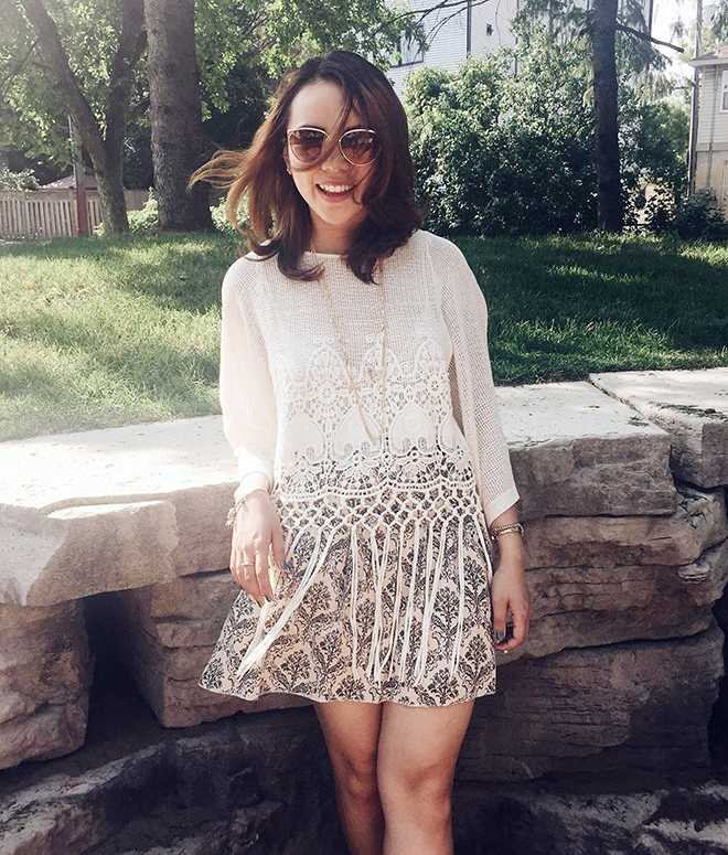 Tổng điểm học phổ thông của Nhung 93 do vậy đã được học bổng $12,000 khi vào trường đại học. Cô gái này cũng cho biết, Canada là nước cấp rất ít học bổng cho du học sinh nước ngoài