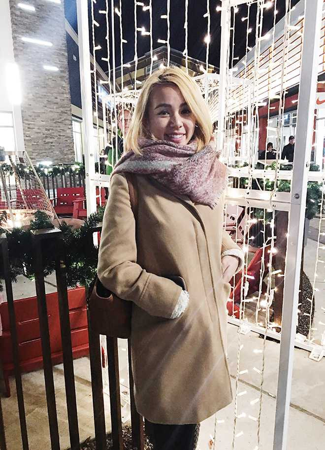 Nhung cũng được làm trợ giảng nên được nhà trường cấp học bổng 500 USD/kỳ học