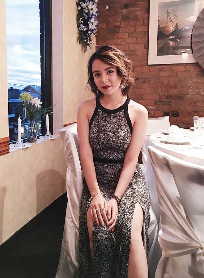 Ngoài ra trong lớp 12 mình đã cùng các anh chị lớn hơn lập ra hội sinh viên Việt Nam ở Ottawa có tên là VISA. Trong vòng 3 năm hoạt động hội mình đã tổ chức ra rất nhiều hoạt động mang tính chất đoàn kết và quảng bá văn hoá, đặc biệt là chương trình biểu diễn nhằm ăn mừng tết nguyên đán hằng năm