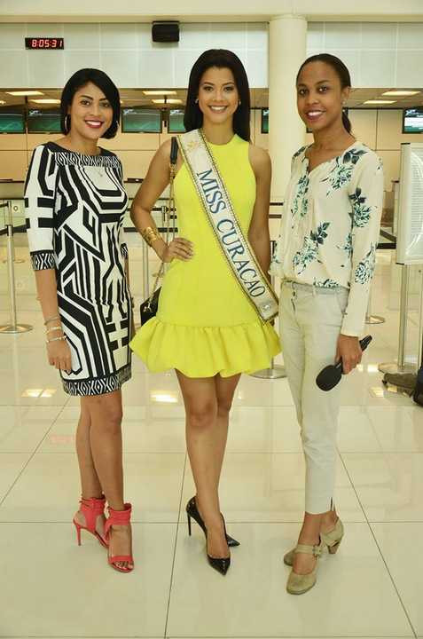 Chia sẻ từ Mỹ, Phạm Hương cho biết chuyến bay tốt đẹp, hành lý không thất lạc và khí hậu Las Vega cũng khá dễ chịu. Cô sẽ nhanh chóng bắt nhịp vào hoạt động của cuộc thi ngay sau đó Phạm Hương gửi lời cảm ơn đến mọi người đã dành nhiều tình cảm cho cô và những lời chúc đó sẽ là động lực để cô thể hiện hết mình tại cuộc thi.