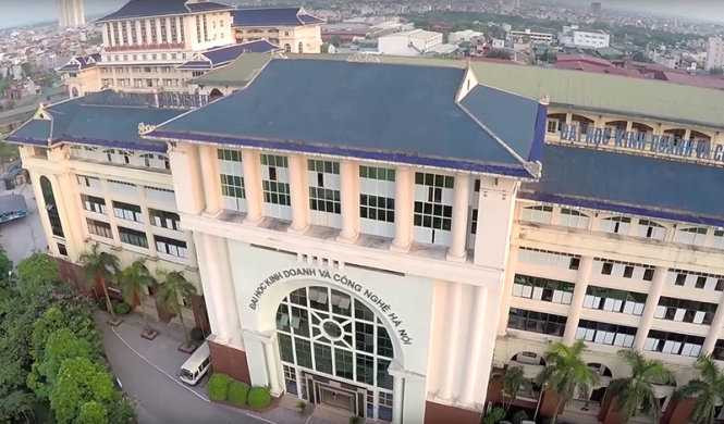 Quyết định cho phép ĐH Kinh doanh và Công nghệ Hà Nội được đào tạo Y, Dược đã khiến dư luận xôn xao