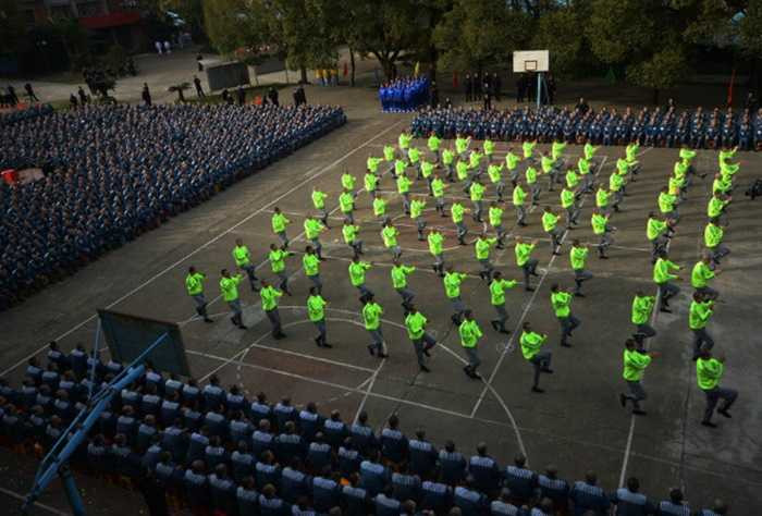 Hơn 600 tù nhân tham gia cuộc thi nhảy