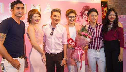 Anh hào hứng khi được gặp lại các học trò trong đội.