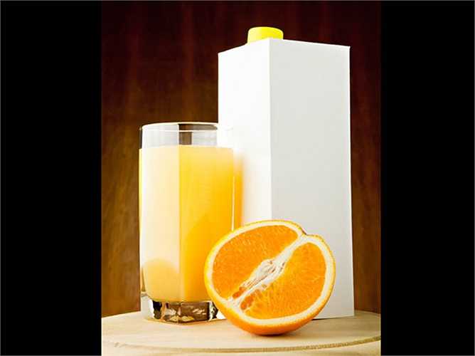 Đồ uống chế biến sẵn: các loại nước chế biến sẵn không tự nhiên. Chúng chứa đường và chất tạo ngọt nhân tạo khác, cung cấp nhiều calo. Bạn có biết rằng, nước trái cây chế biến săn chỉ chứa 3% trái cây, đó là lý do tại sao nó không là thức uống lành mạnh.