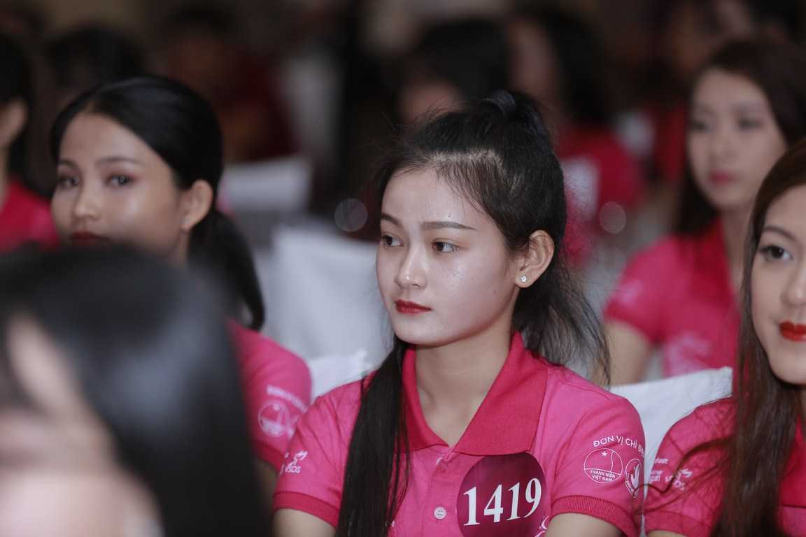 Nhan sắc 50 nữ sinh Việt Nam duyên dáng 2015