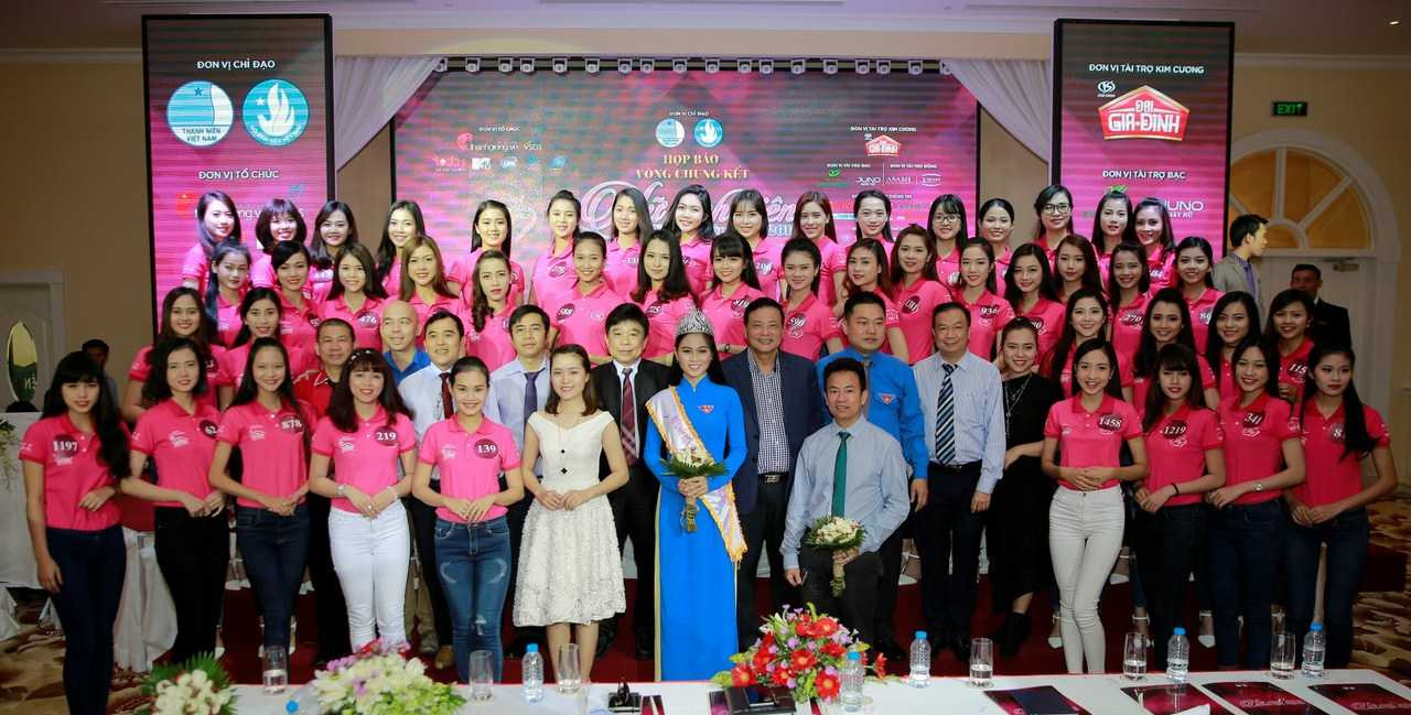 Nhan sắc 50 nữ sinh Việt Nam duyên dáng 2015