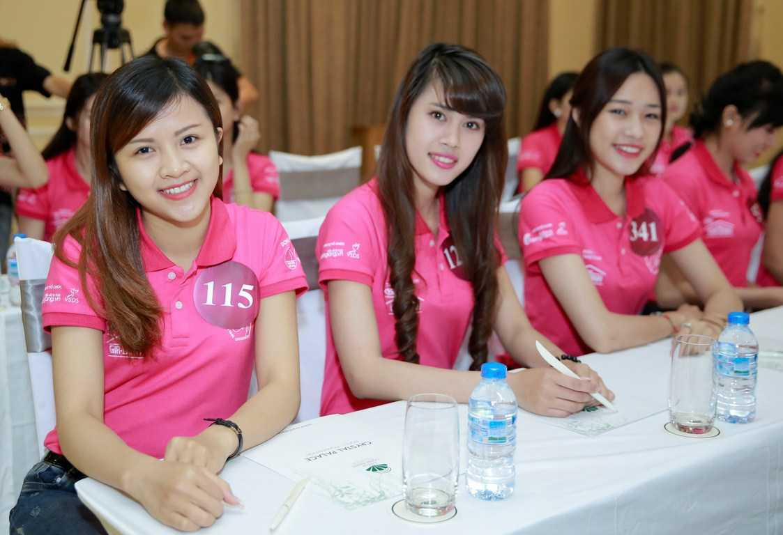 Nhan sắc 50 nữ sinh Việt Nam duyên dáng 2015