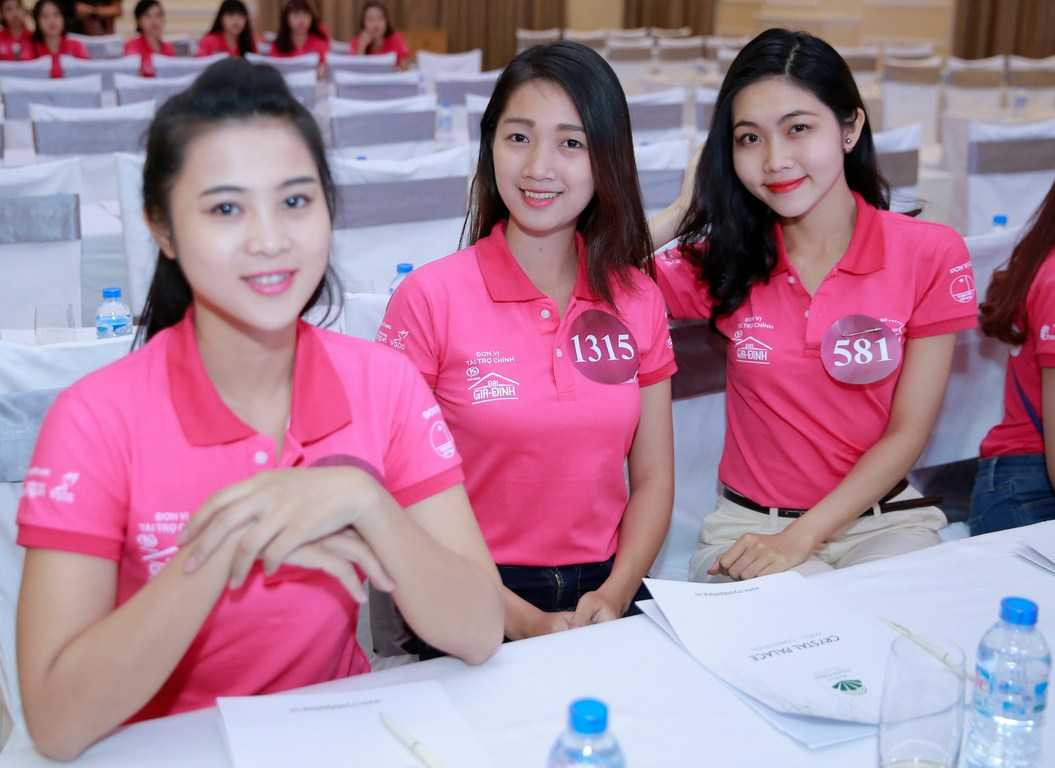 Nhan sắc 50 nữ sinh Việt Nam duyên dáng 2015