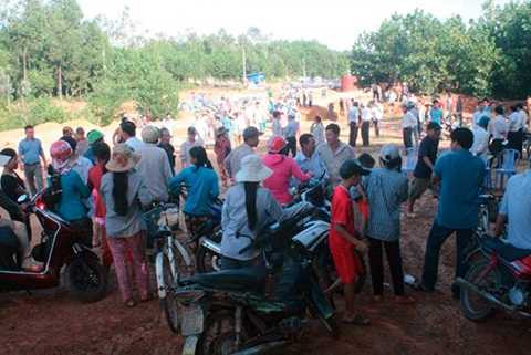 Đối thoại, mang quan tài, lên đường cao tốc, phản đối, Quảng Nam, lãnh đạo tỉnh