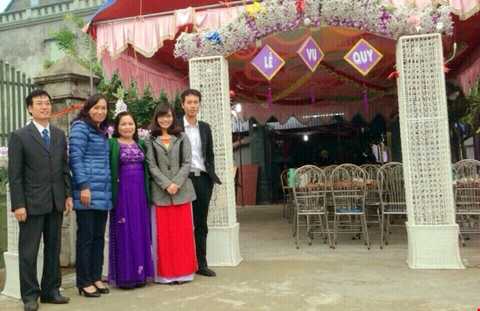 Chị gái Tuấn Anh lên xe hoa