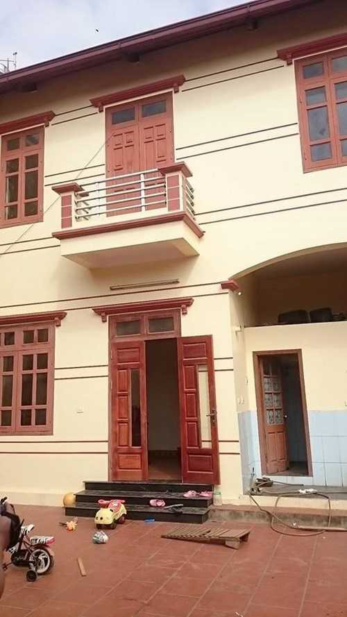 Nghe thấy con tri hô, ông Chuân liền chạy ra nhưng lại không bật điện. Thấy tên trộm từ trên nhà chạy xuống sân, ông Chuân chạy đuổi theo và vật lộn với tên trộm. Tên trộm rút dao đâm một nhát vào mạn sườn ông Chuân khiến nạn nhân bị thương nặng và tử vong.