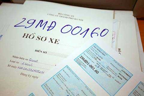 Tối đa trong thời hạn 2 ngày làm việc (không kể ngày lễ, chủ nhật), kể từ ngày nhận đủ hồ sơ hợp lệ, cơ quan đăng ký xe giải quyết cấp giấy chứng nhận đăng ký xe cho chủ xe. Tối đa trong thời hạn 2 ngày làm việc (không kể ngày lễ, chủ nhật), kể từ ngày nhận đủ hồ sơ hợp lệ, cơ quan đăng ký xe giải quyết cấp giấy chứng nhận đăng ký xe cho chủ xe.