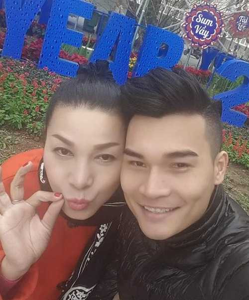 Vợ chồng Lê Duy - Trần Hiếu.