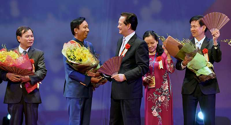 Thủ tướng động viên các đại biểu tham dự đại hội