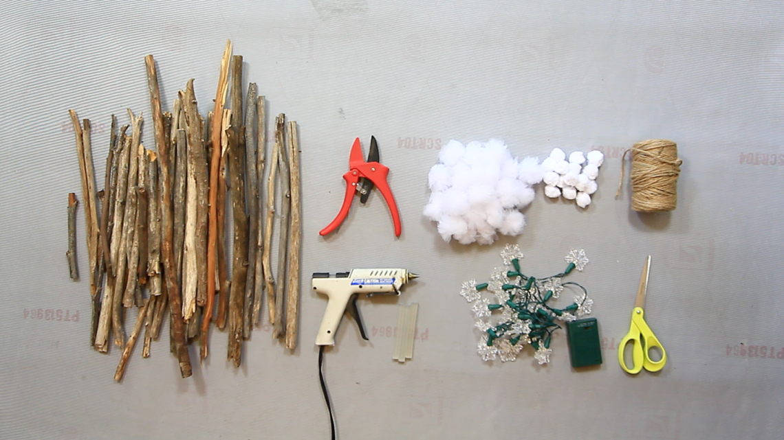 Tự làm "cây thông" trang trí Noel cực chất chỉ với 150.000 đồng