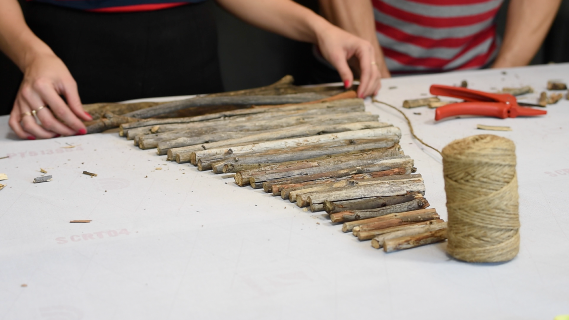 Tự làm "cây thông" trang trí Noel cực chất chỉ với 150.000 đồng