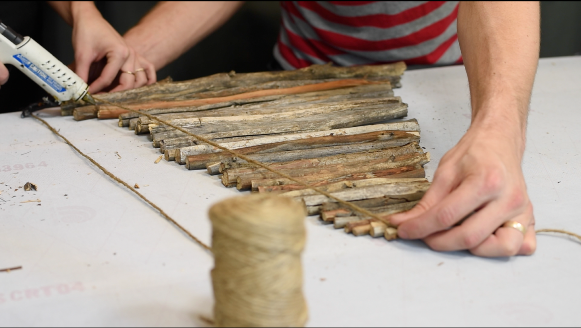 Tự làm "cây thông" trang trí Noel cực chất chỉ với 150.000 đồng