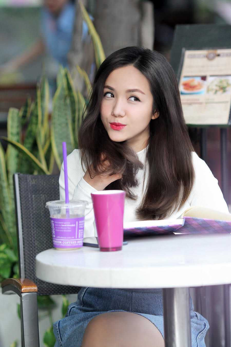 Phương Ly tâm sự: Hồi tham gia Vietnam Idol năm 2010, tôi chiếm được cảm tình của khán giả và ban giám khảo với hình ảnh rất dịu dàng, nữ tính và cổ điển.