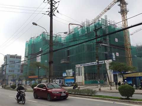 Goldsilk Complex được thi công cả ngày lẫn đêm. Đơn vị phân phối: Hệ thống siêu thị dự án BĐS STDA Goldsilk Complex được thi công cả ngày lẫn đêm. Đơn vị phân phối: Hệ thống siêu thị dự án BĐS STDA