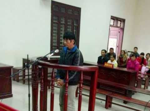 Hiếp dâm cháu bé, cụ ông đổ ‘tại con ma sai khiến’