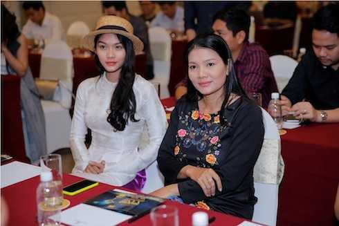 Hai mẹ con diễn viên Thanh Tú, Kiều Trinh.