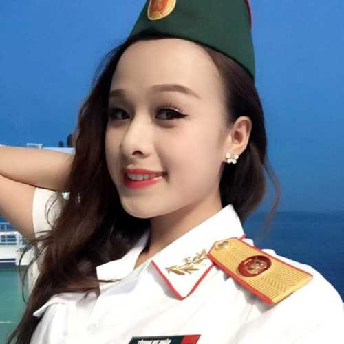 Nhan sắc MC truyền hình Quốc phòng khiến dân mạng mê mẩn