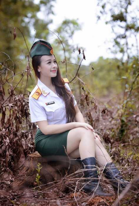 Nữ MC Nguyễn Thị Hằng