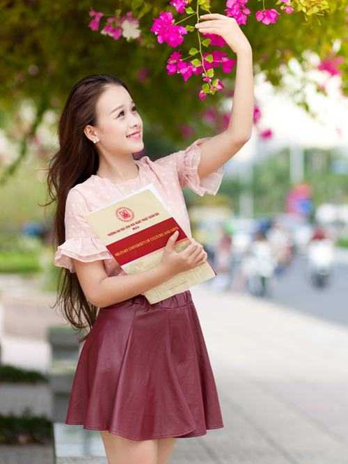 Nữ MC Nguyễn Thị Hằng