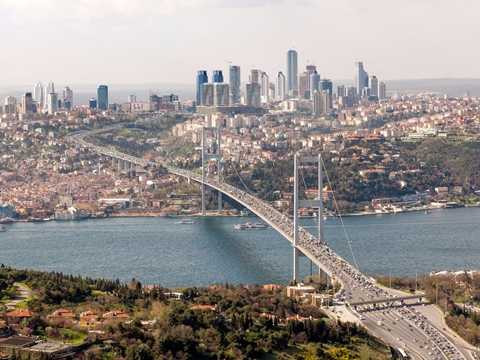 Cây cầu nổi tiếng Bosphorus ở Istanbul, Thổ Nhĩ Kỳ trong một ngày đẹp trời Cây cầu nổi tiếng Bosphorus ở Istanbul, Thổ Nhĩ Kỳ trong một ngày đẹp trời
