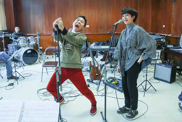 Theo đó, Tùng Dương với Thanh Lam sẽ song ca hai ca khúc lần đầu tiên hát với nhau. Với Lê Cát Trọng Lý hứa hẹn sẽ nhiều điều bất ngờ.