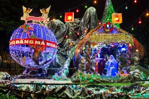 7 xóm đạo Sài Gòn lung linh nhất mùa Noel